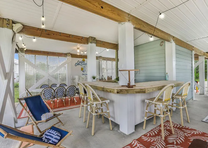 Holiday home Coastal Cove Escape Beach, Pool & Golf Cart