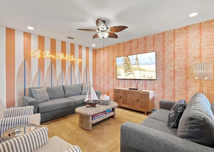 Holiday home Coastal Cove Escape Beach, Pool & Golf Cart *