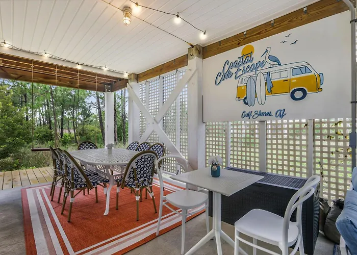 Coastal Cove Escape Beach, Pool & Golf Cart Holiday home