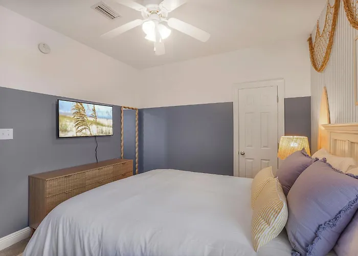 Coastal Cove Escape Beach, Pool & Golf Cart *